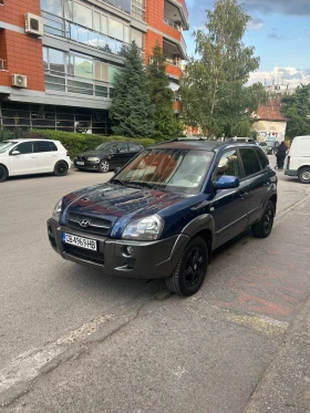 Hyundai Tucson 2.0 CRDI - 4x4 - Автомат, снимка 2