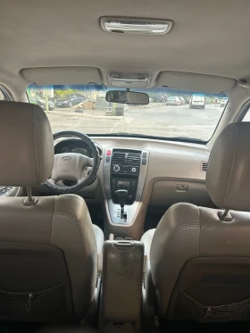Hyundai Tucson 2.0 CRDI - 4x4 - Автомат, снимка 13