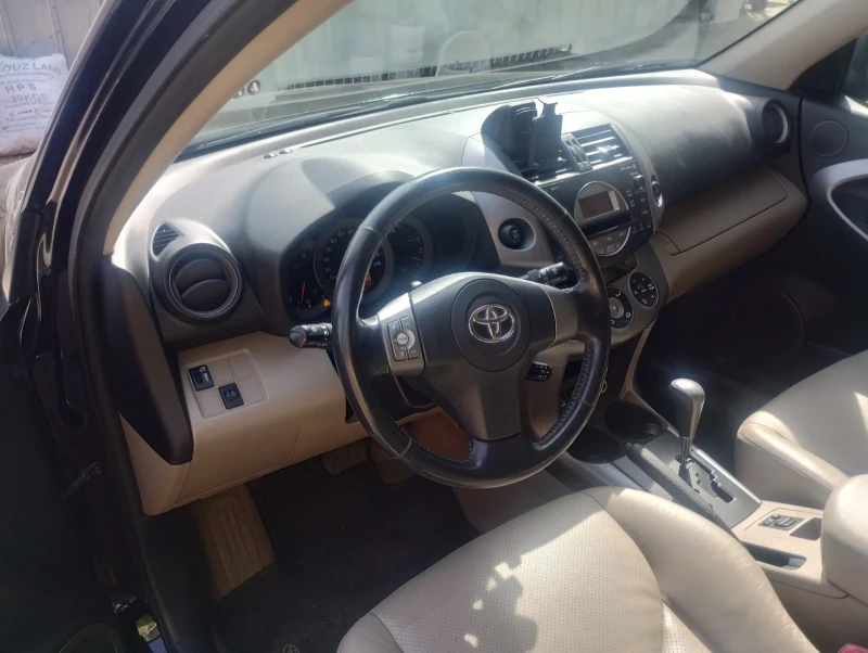 Toyota Rav4, снимка 13 - Автомобили и джипове - 47475533