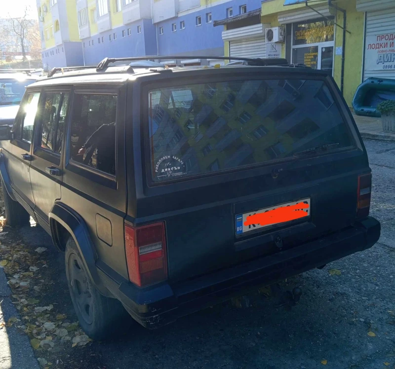 Jeep Cherokee, снимка 2 - Автомобили и джипове - 48276838