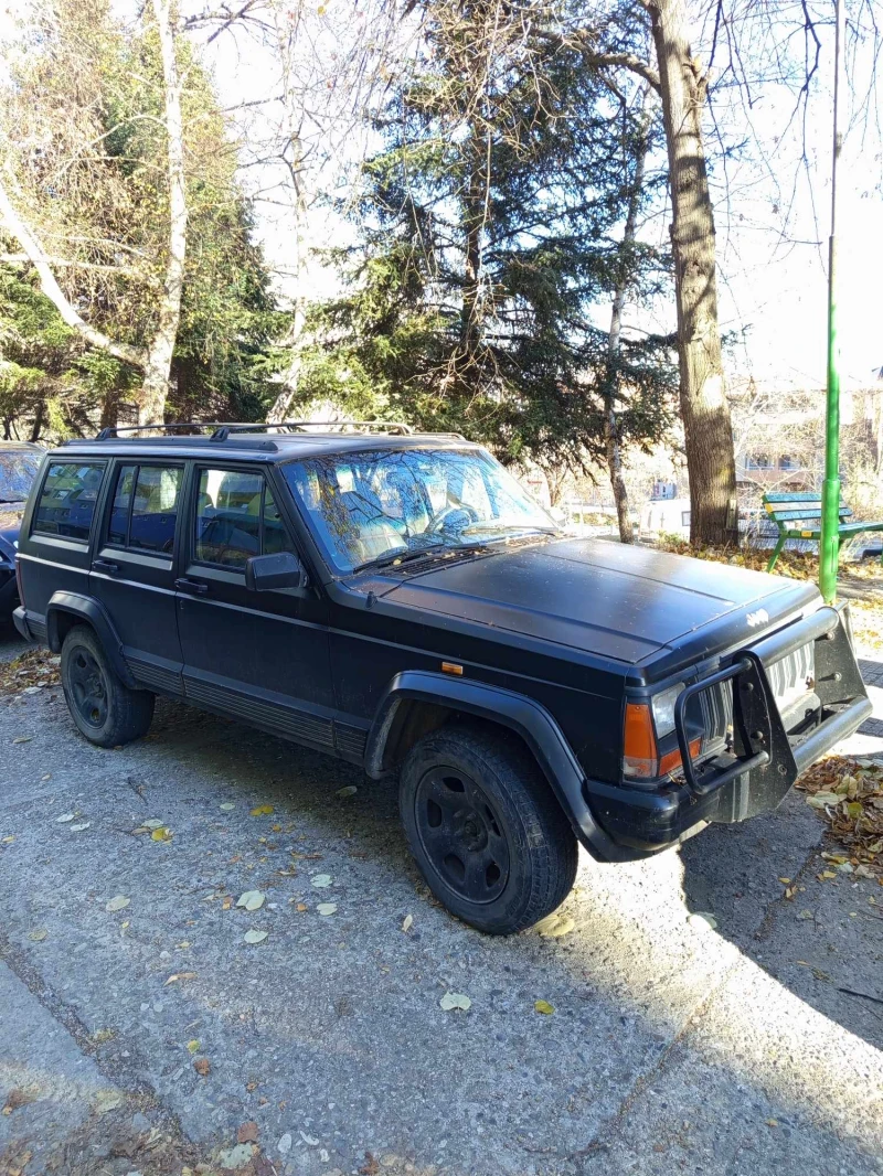 Jeep Cherokee, снимка 3 - Автомобили и джипове - 48276838