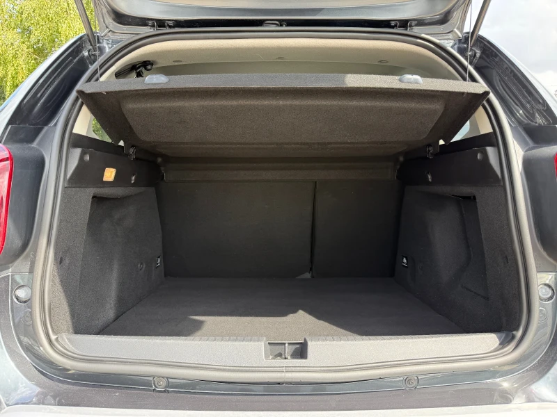 Dacia Duster 1.5dci Prestige FWD , снимка 17 - Автомобили и джипове - 51624571