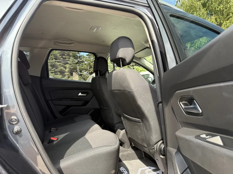 Dacia Duster 1.5dci Prestige FWD , снимка 12 - Автомобили и джипове - 51624571
