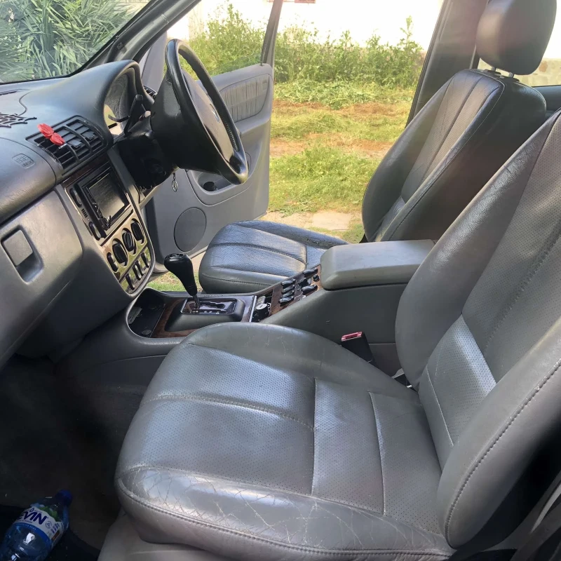 Mercedes-Benz ML 320, снимка 5 - Автомобили и джипове - 51896805