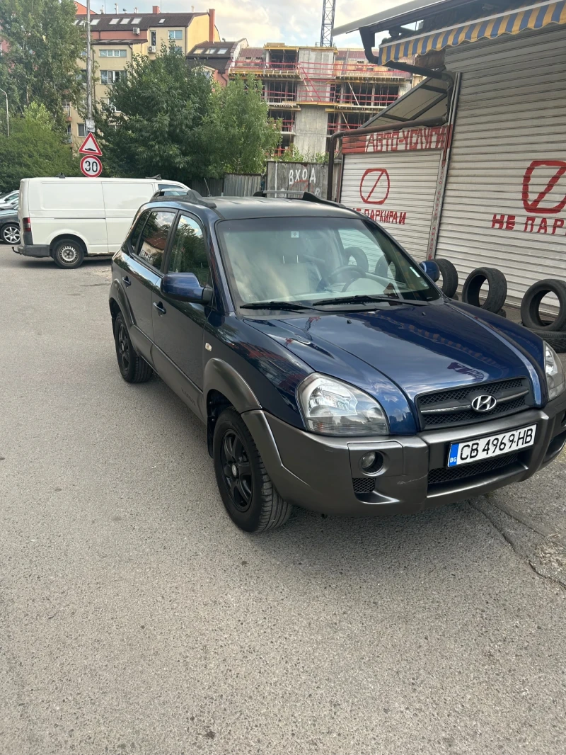 Hyundai Tucson 2.0 CRDI - 4x4 - Автомат, снимка 4 - Автомобили и джипове - 52394921