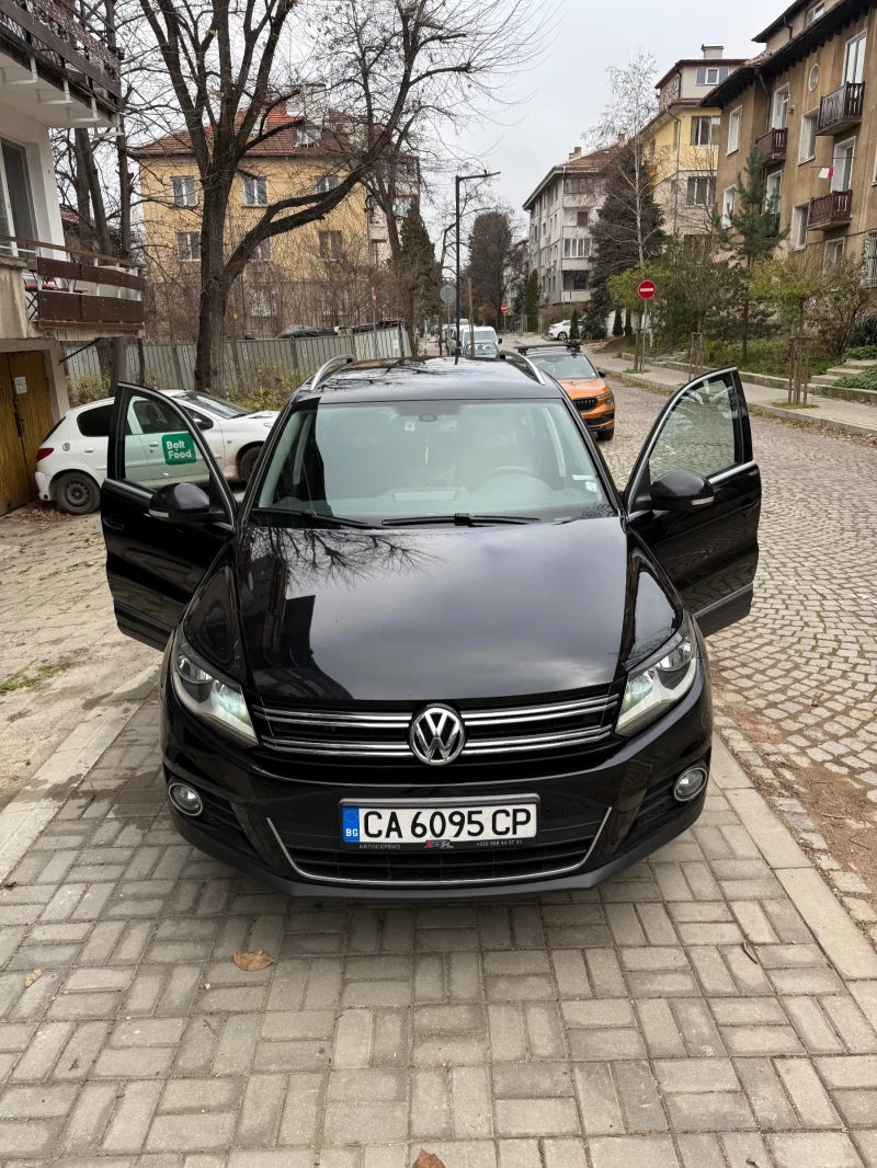 VW Tiguan, снимка 14 - Автомобили и джипове - 52789645