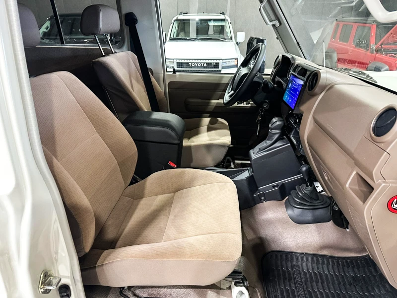 Toyota Land cruiser GRJ78 , снимка 15 - Автомобили и джипове - 53499049