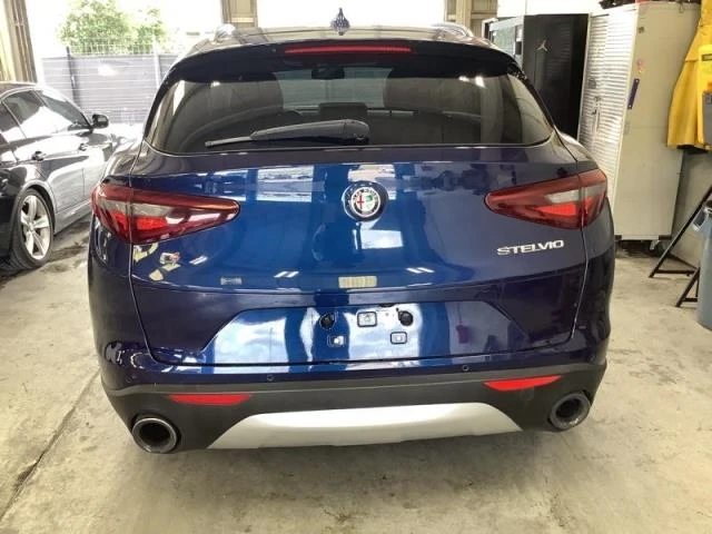 Alfa Romeo Stelvio Sport, снимка 16 - Автомобили и джипове - 47397485