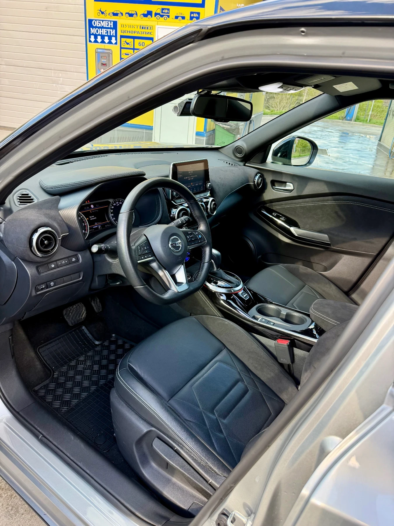 Nissan Juke N-Design/1.0 DIG-T/* FULL MAXX* /2БР ГУМИ С ДЖАНТИ - изображение 9
