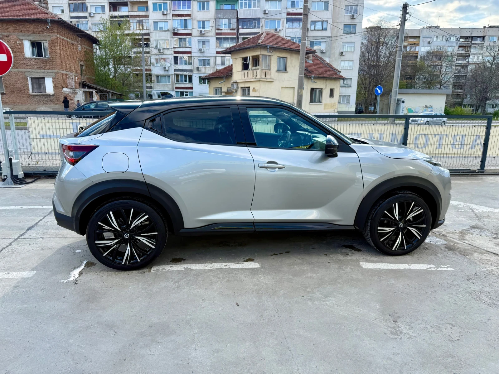Nissan Juke N-Design/1.0 DIG-T/* FULL MAXX* /2БР ГУМИ С ДЖАНТИ - изображение 4