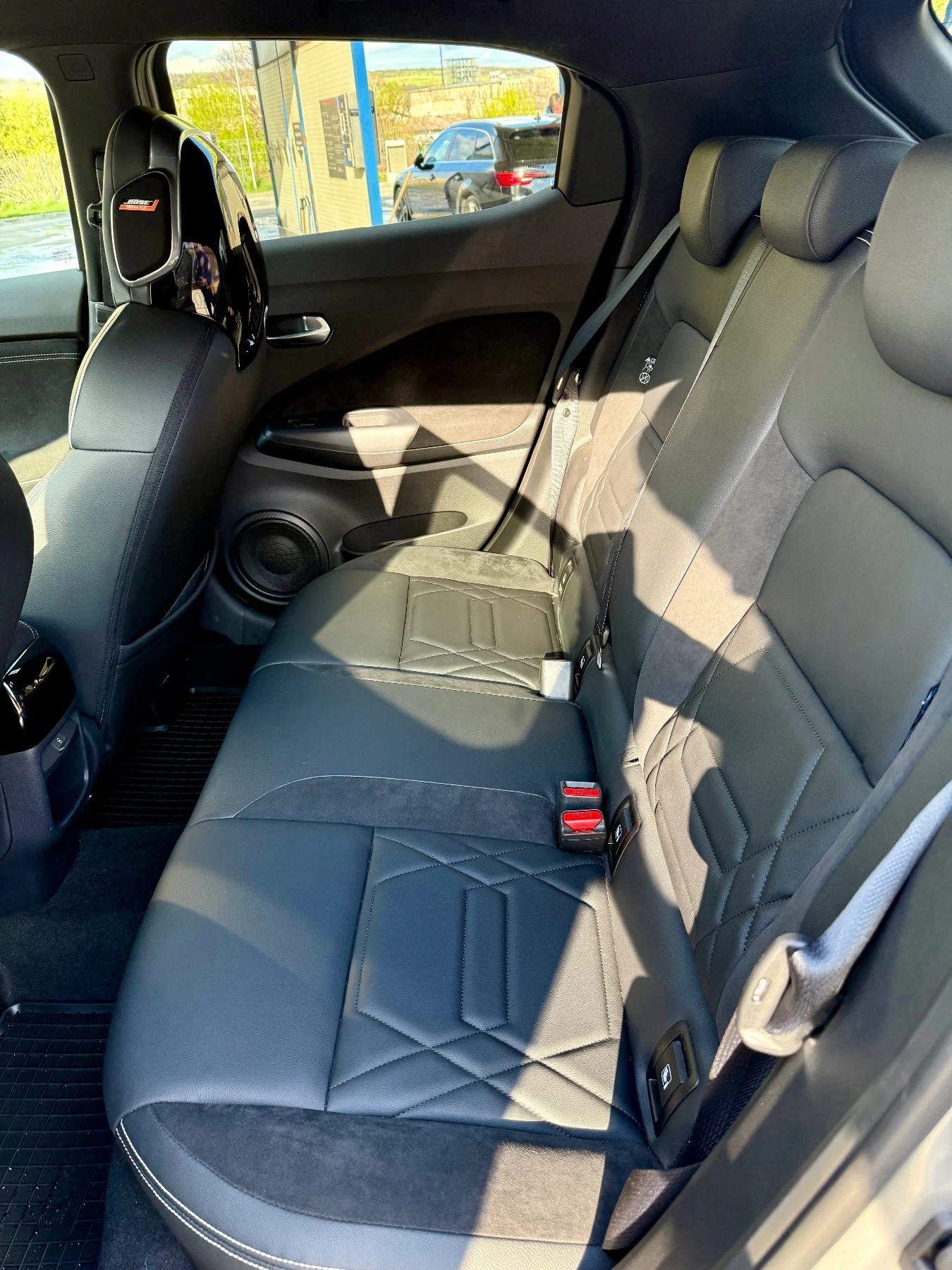 Nissan Juke N-Design/1.0 DIG-T/* FULL MAXX* /2БР ГУМИ С ДЖАНТИ - изображение 7