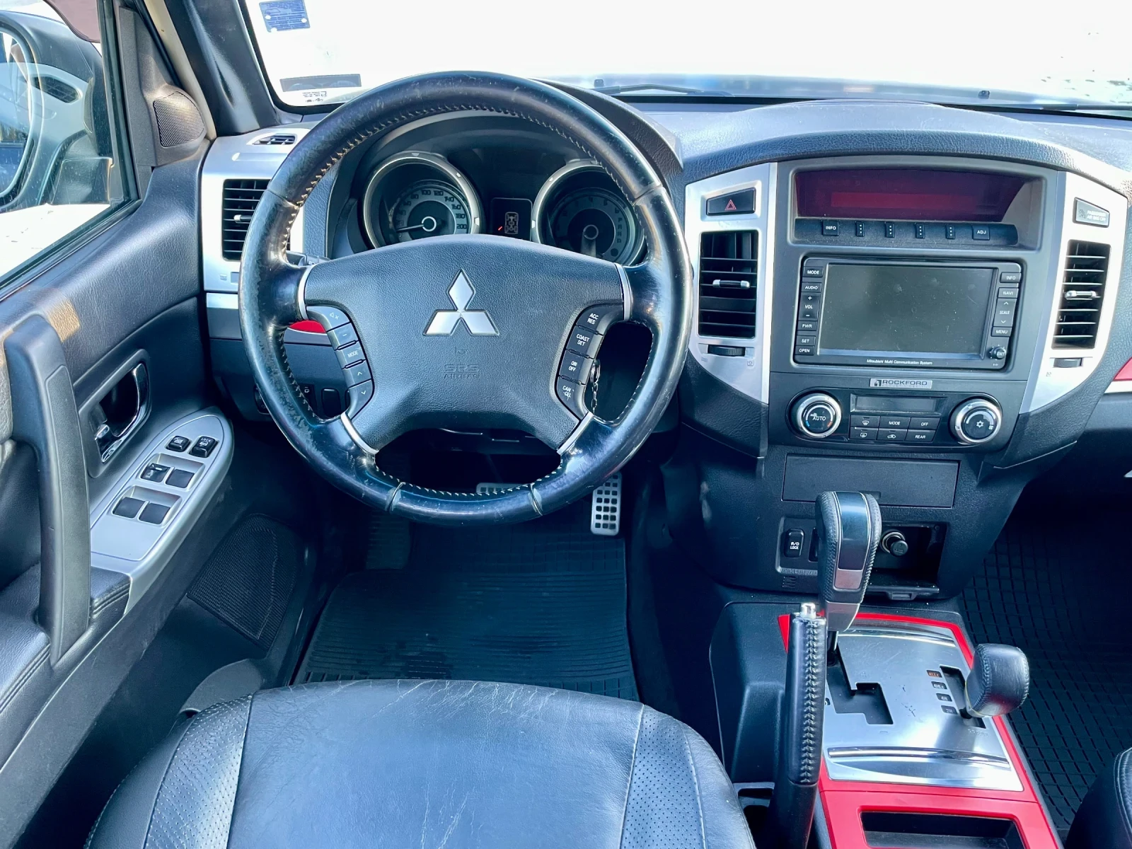 Mitsubishi Pajero 3.2 DI-D 170 кс - изображение 9