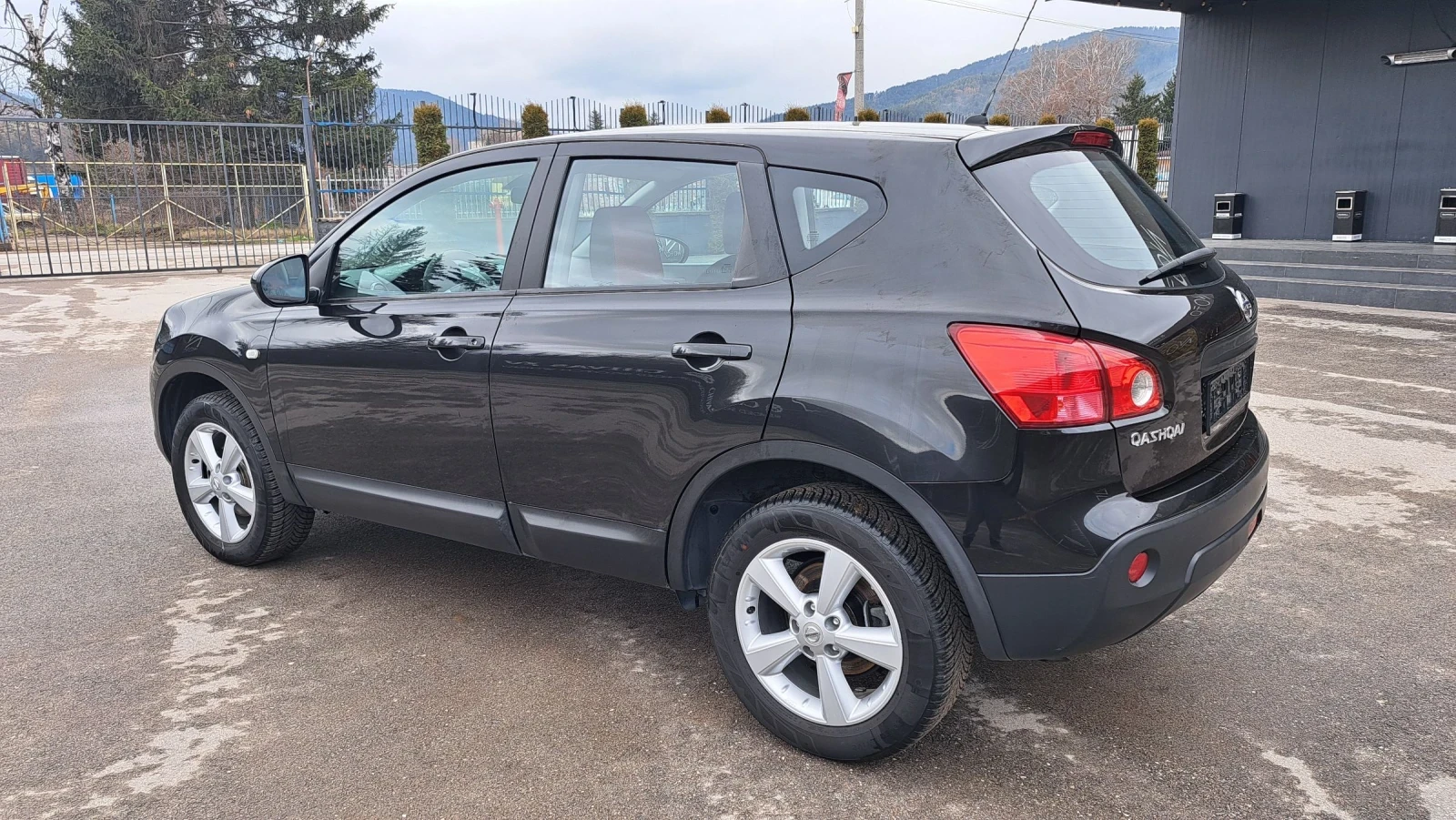 Nissan Qashqai 1.5 DCI ЛИЗИНГ ? ПАНОРАМА ..., снимка 2 - Автомобили и джипове - 51946987
