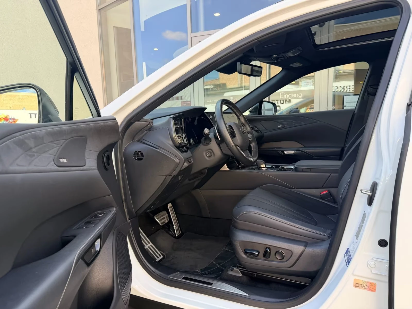 Lexus RX 500h F-SPORT/373HP/AWD/PANO/360/M.LEV/HUD/MEMO/340q, снимка 5 - Автомобили и джипове - 54681341