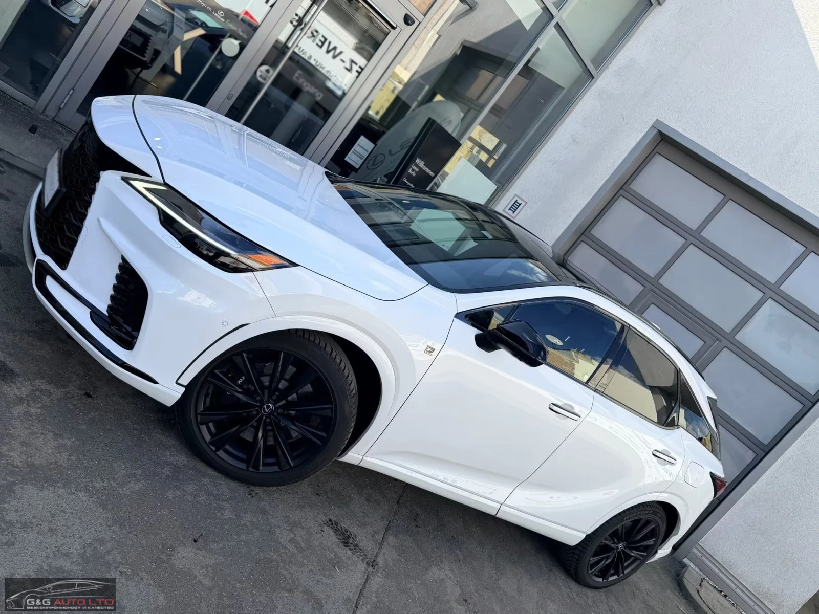 Lexus RX 500h F-SPORT/373HP/AWD/PANO/360/M.LEV/HUD/MEMO/340q, снимка 2 - Автомобили и джипове - 54681341