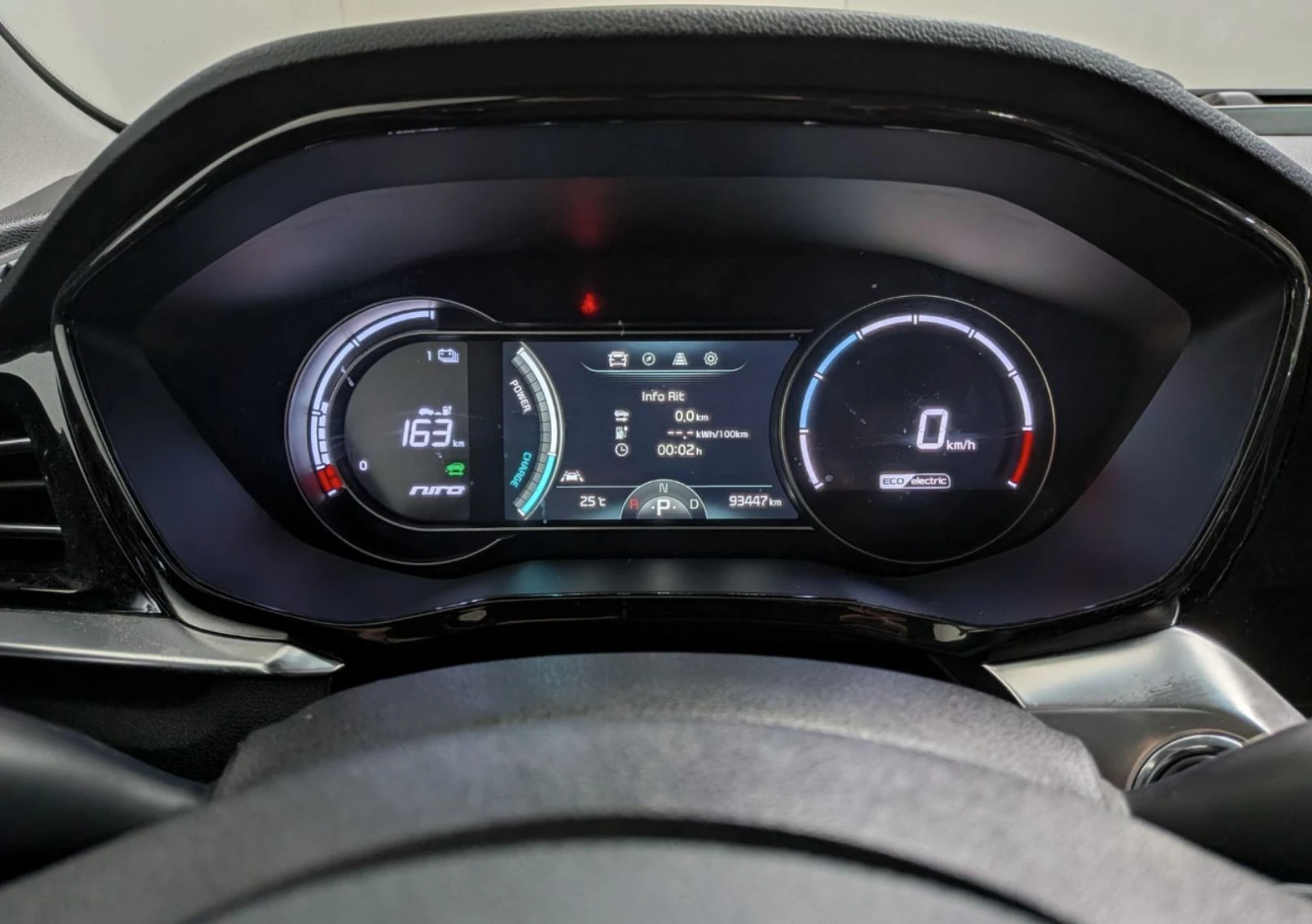 Kia Niro 65 kWh DynamicLine, снимка 6 - Автомобили и джипове - 54741295