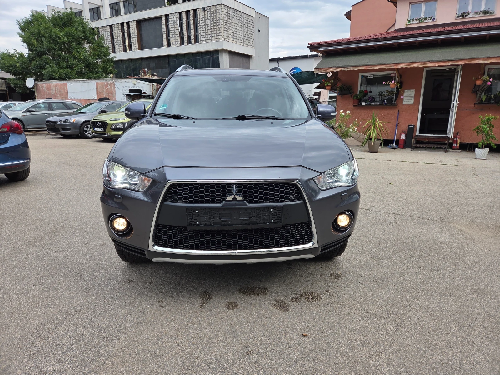Mitsubishi Outlander 2.2 DID, снимка 5 - Автомобили и джипове - 55067062
