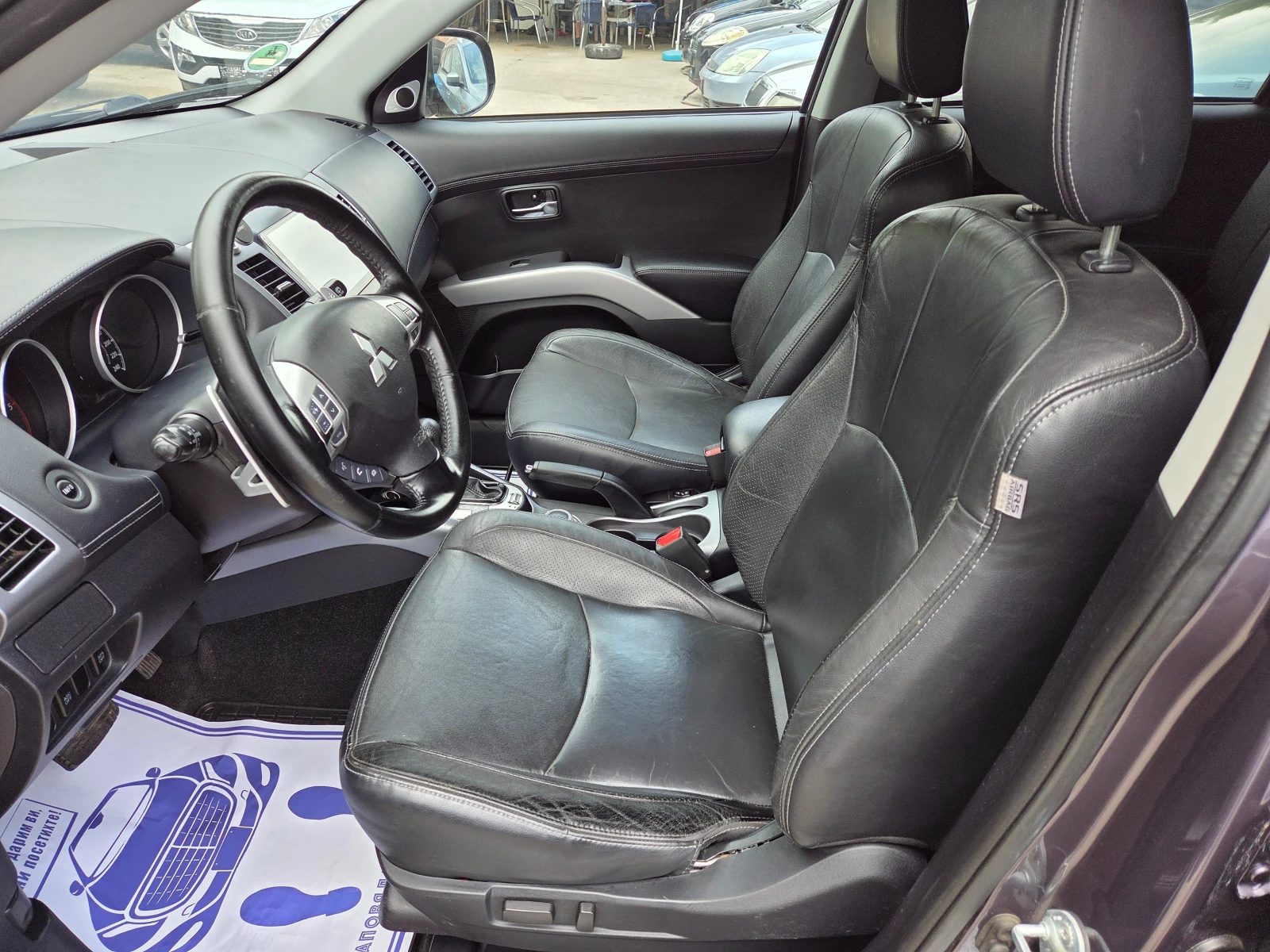 Mitsubishi Outlander 2.2 DID, снимка 13 - Автомобили и джипове - 55067062