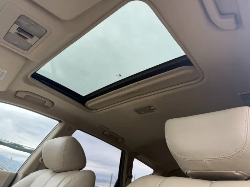 Nissan Murano, снимка 8 - Автомобили и джипове - 55347989