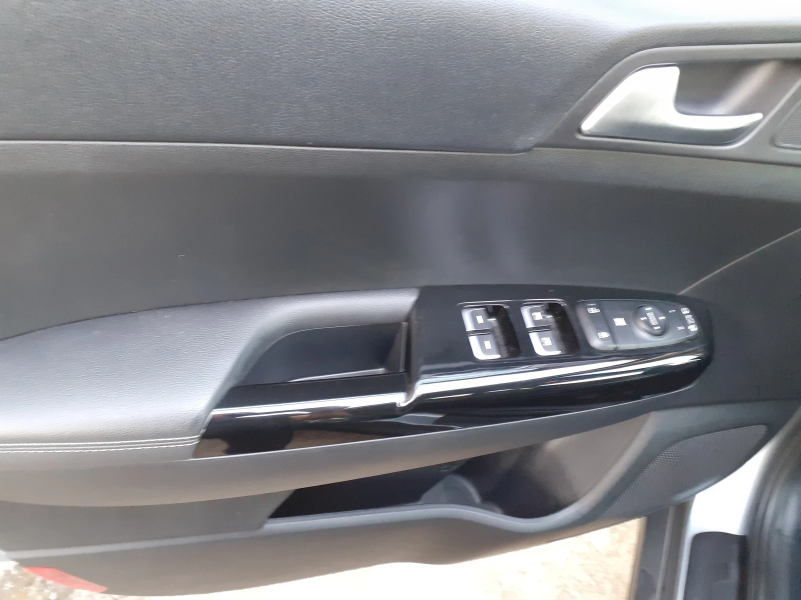 Kia Sportage Kia Sportage 1.6CRDI-КАМЕРА-CAR PLAY-ANDROID AUTO, снимка 11 - Автомобили и джипове - 55604535