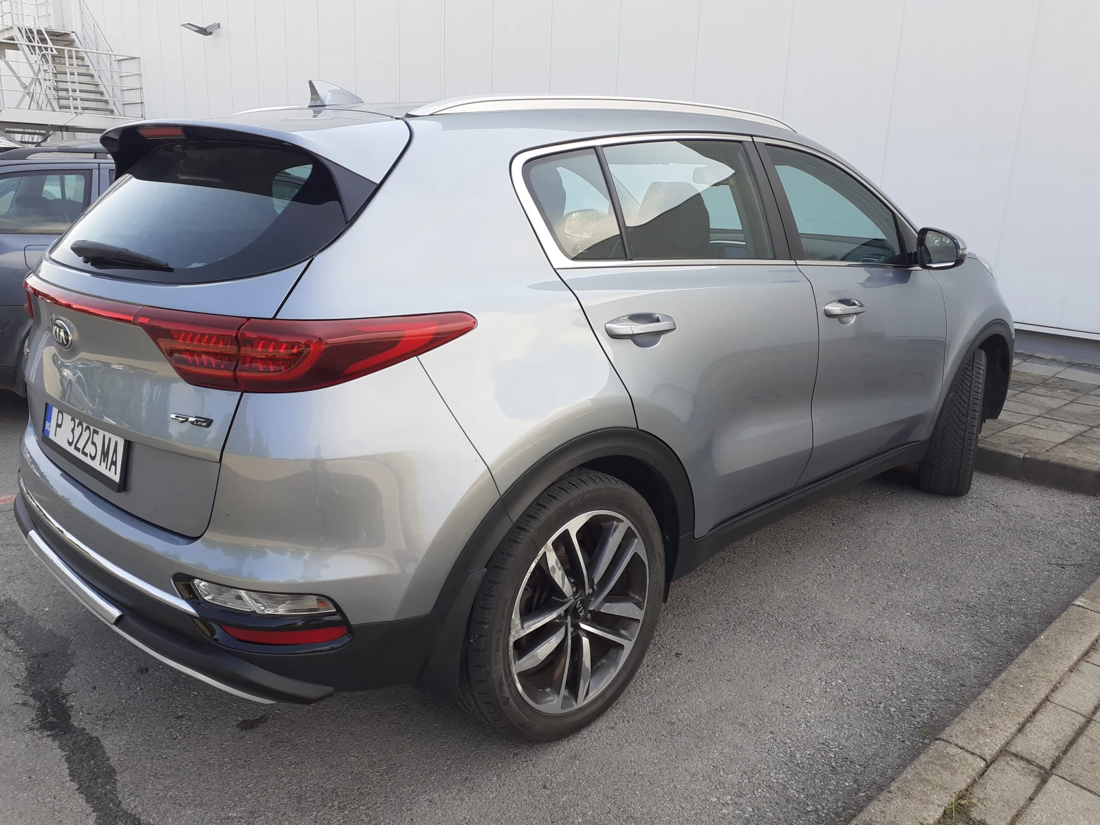 Kia Sportage Kia Sportage 1.6CRDI-КАМЕРА-CAR PLAY-ANDROID AUTO, снимка 2 - Автомобили и джипове - 55604535