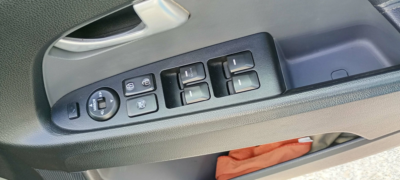 Kia Sportage 2.0D 4Х4, снимка 15 - Автомобили и джипове - 55618554