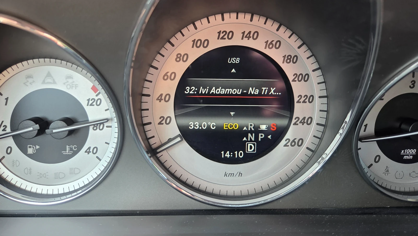 Mercedes-Benz GLK, снимка 12 - Автомобили и джипове - 55658315