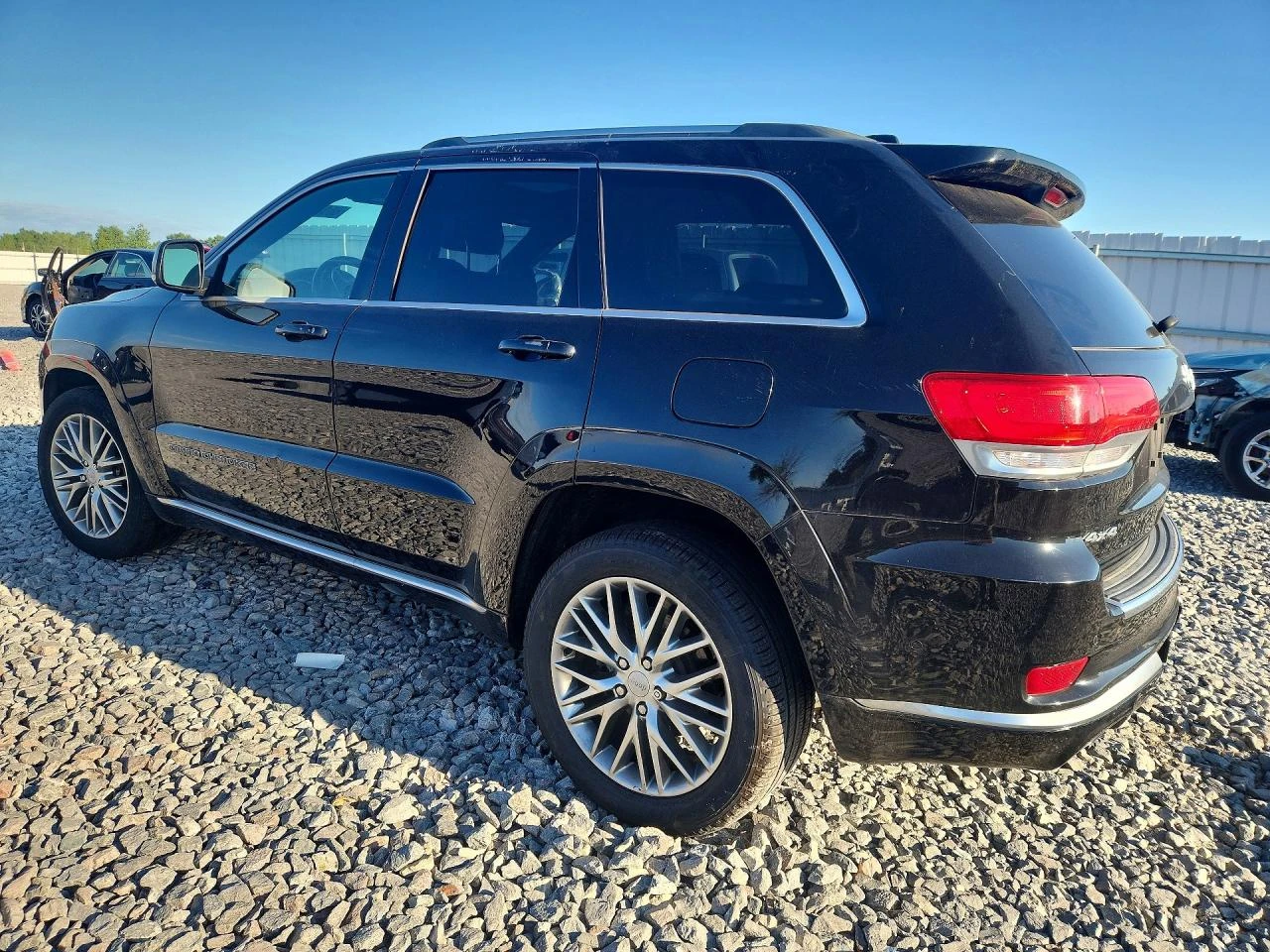 Jeep Grand cherokee 3.6l Summit, снимка 2 - Автомобили и джипове - 55802081