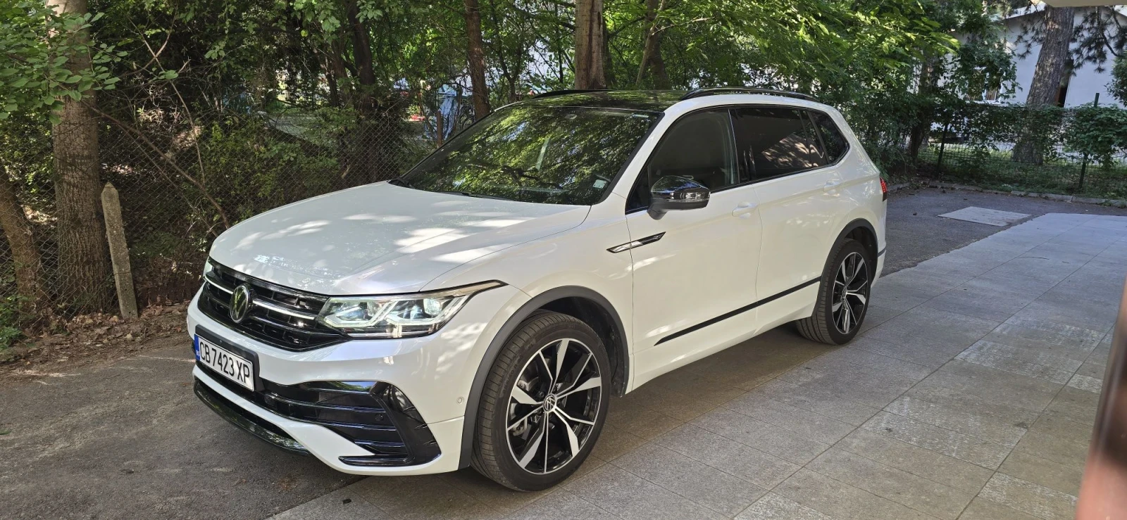 VW Tiguan Allspace R Line, снимка 2 - Автомобили и джипове - 56057855