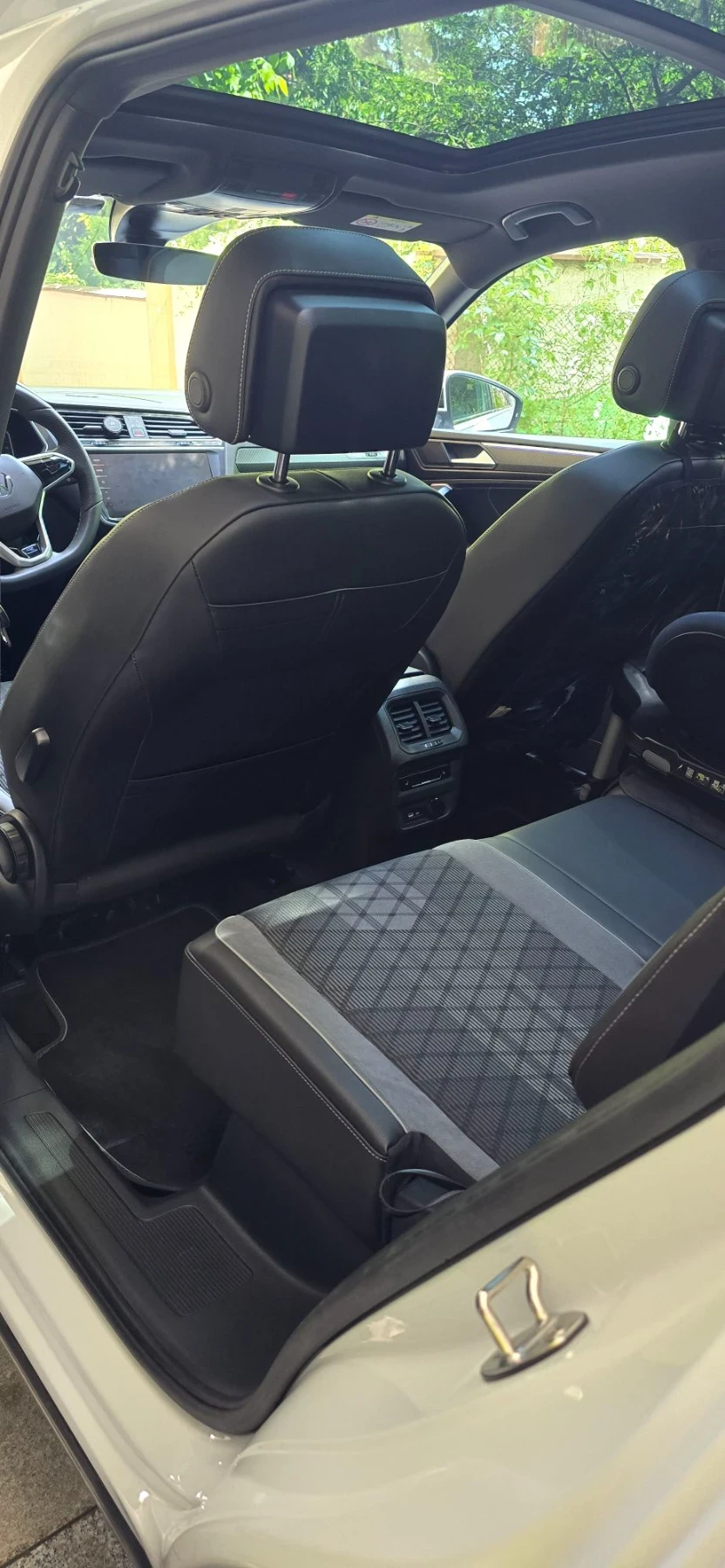 VW Tiguan Allspace R Line, снимка 9 - Автомобили и джипове - 56057855