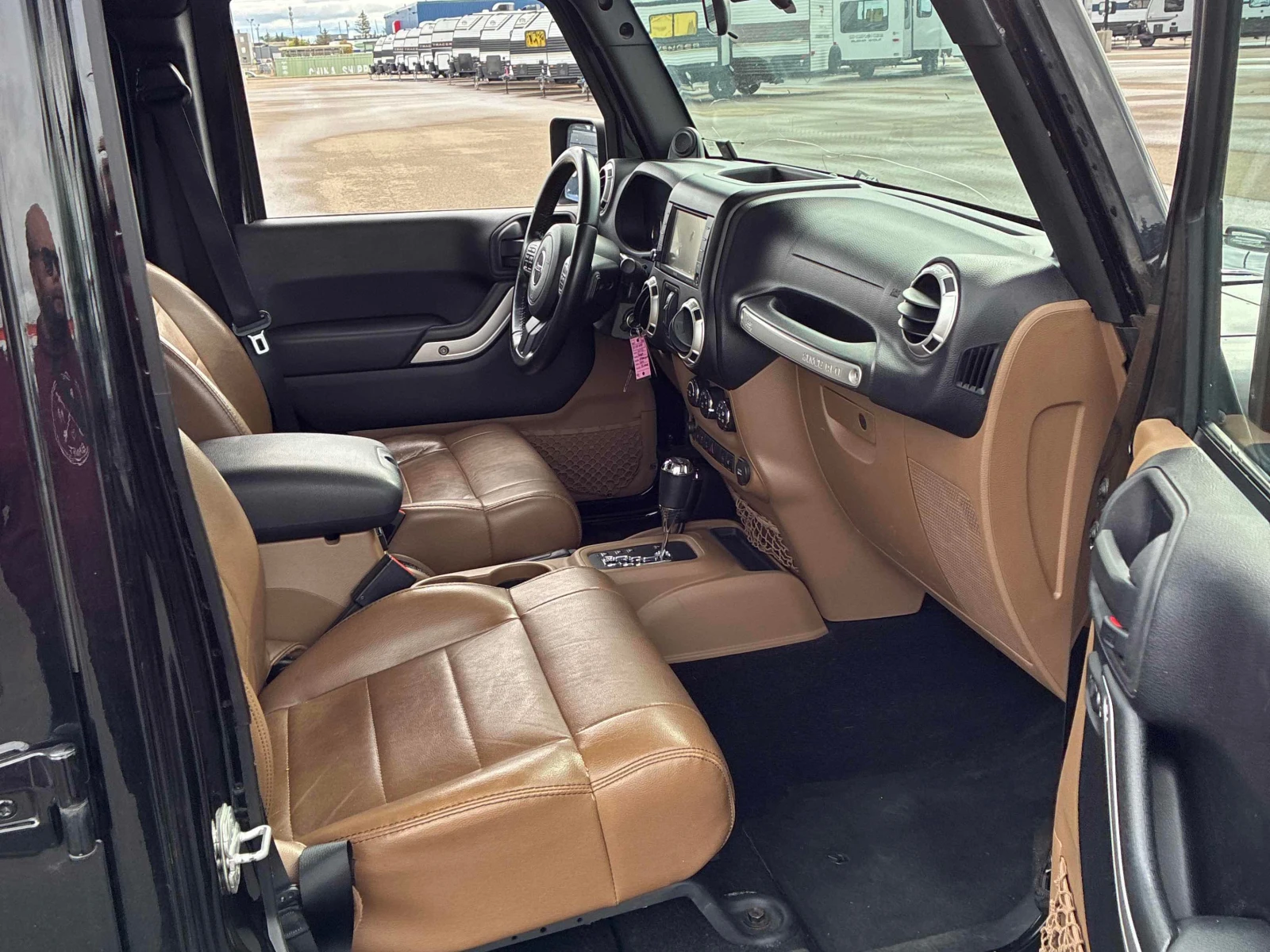 Jeep Wrangler * Sahara * АВТОКРЕДИТ БЕЗ ПЪРВОНАЧАЛНА ВНОСКА* , снимка 12 - Автомобили и джипове - 56125597