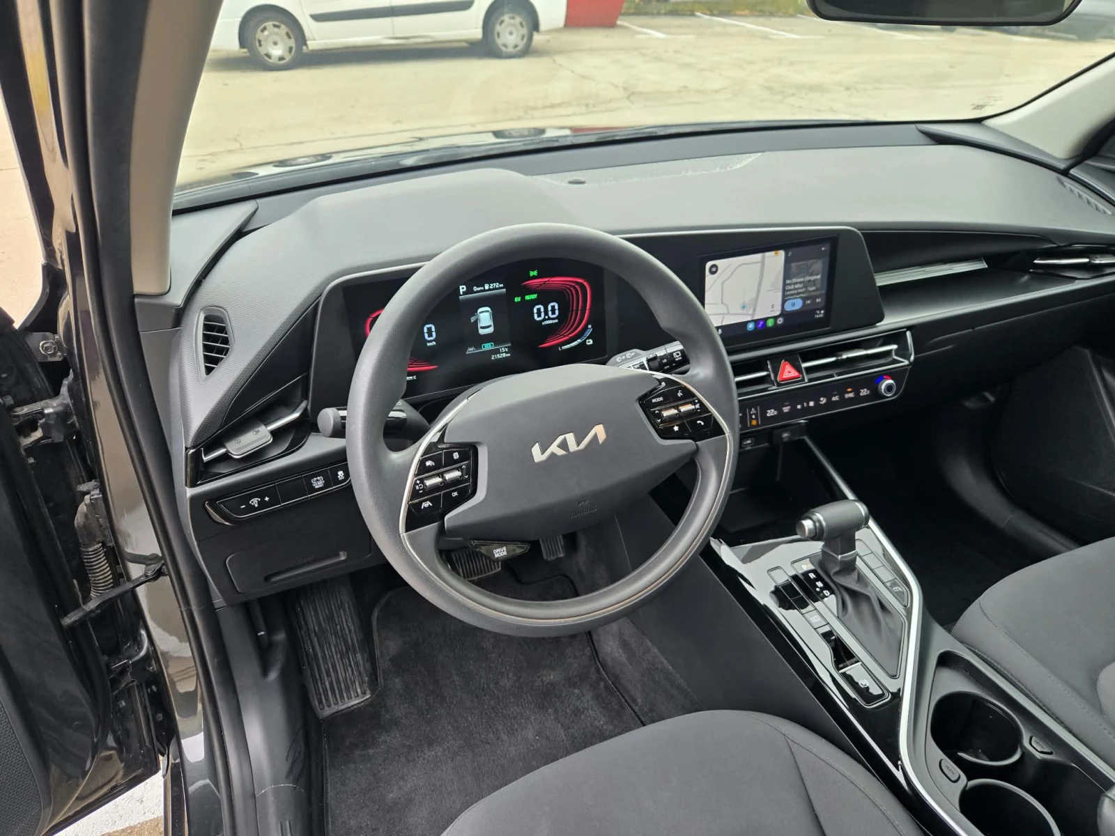 Kia Niro Lx, снимка 10 - Автомобили и джипове - 56730046