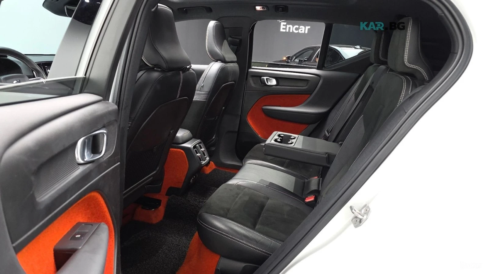 Volvo XC40 T4 R-design* * Camera* * Memory* * Panorama* * , снимка 11 - Автомобили и джипове - 56735999