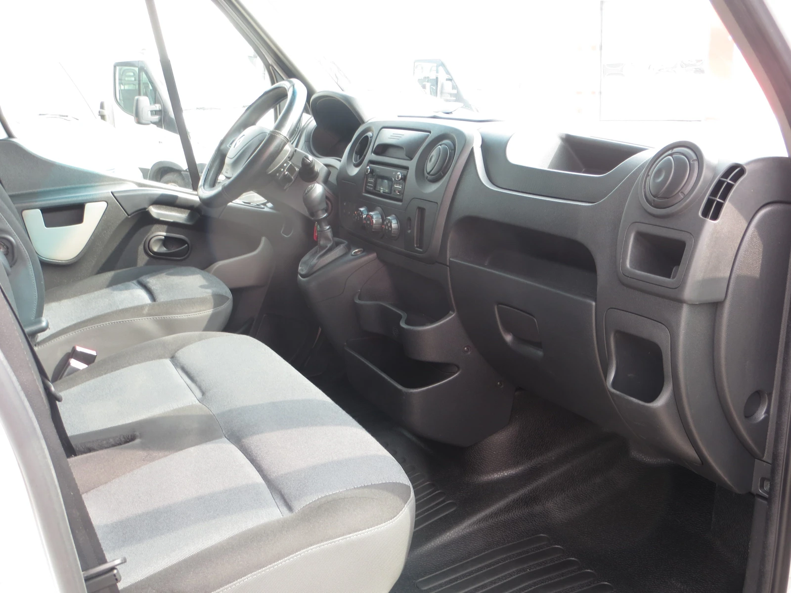 Renault Master ХЛАДИЛЕН ФУРГОН - изображение 10