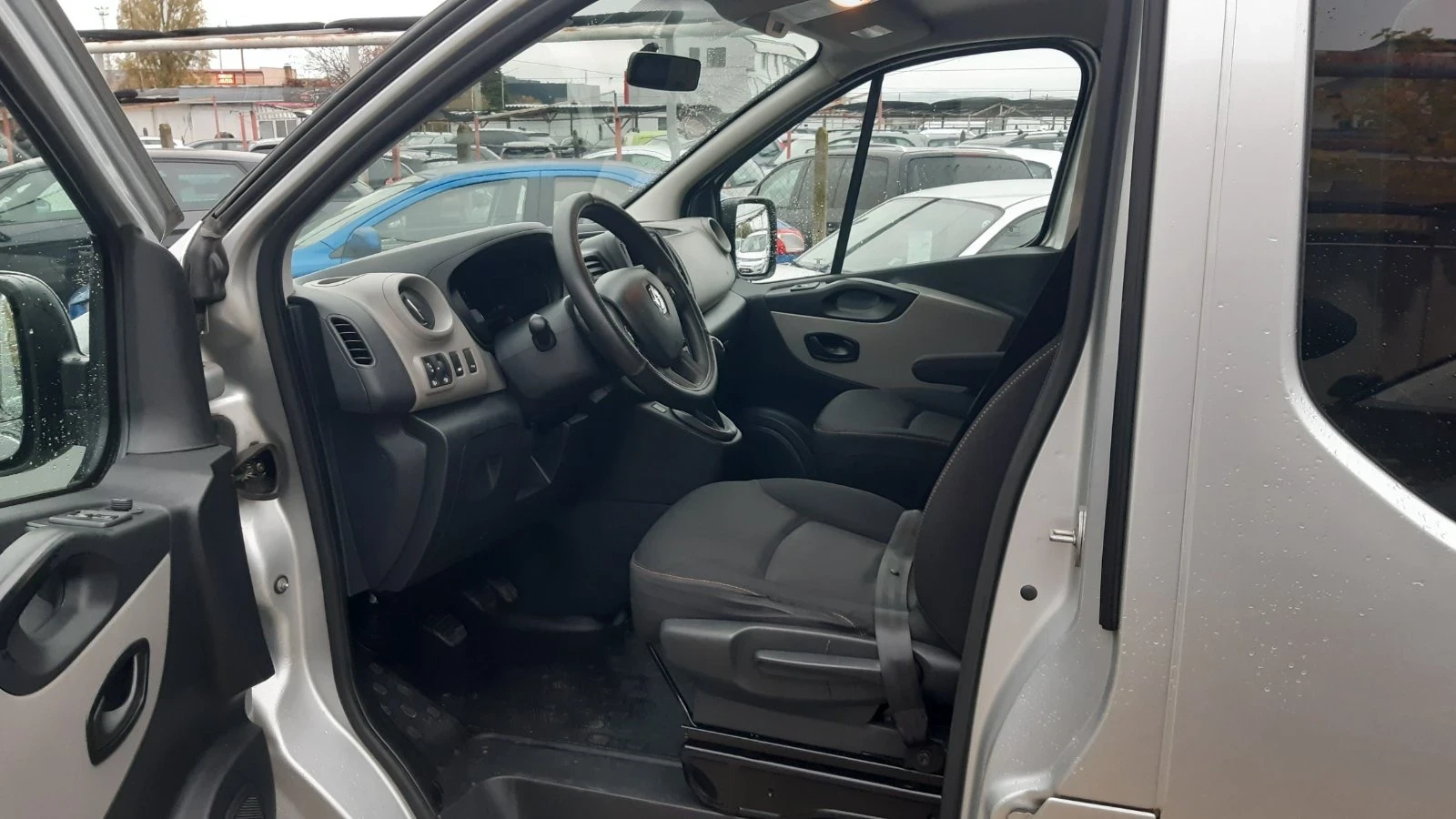 Renault Trafic 1, 6D-125 k.s.-8 места-ТОП състоние - изображение 10