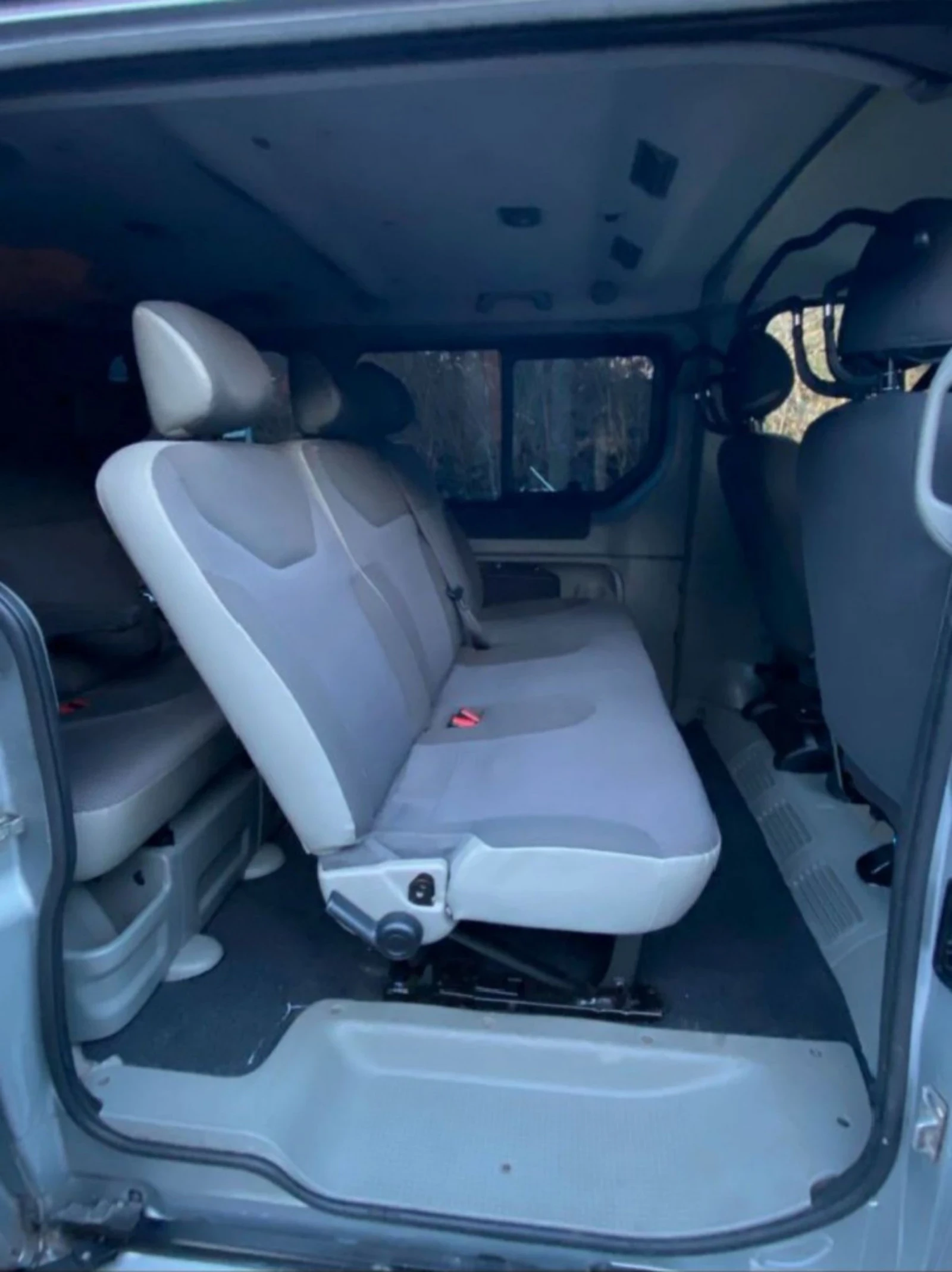 Opel Vivaro, снимка 6 - Бусове и автобуси - 54182246