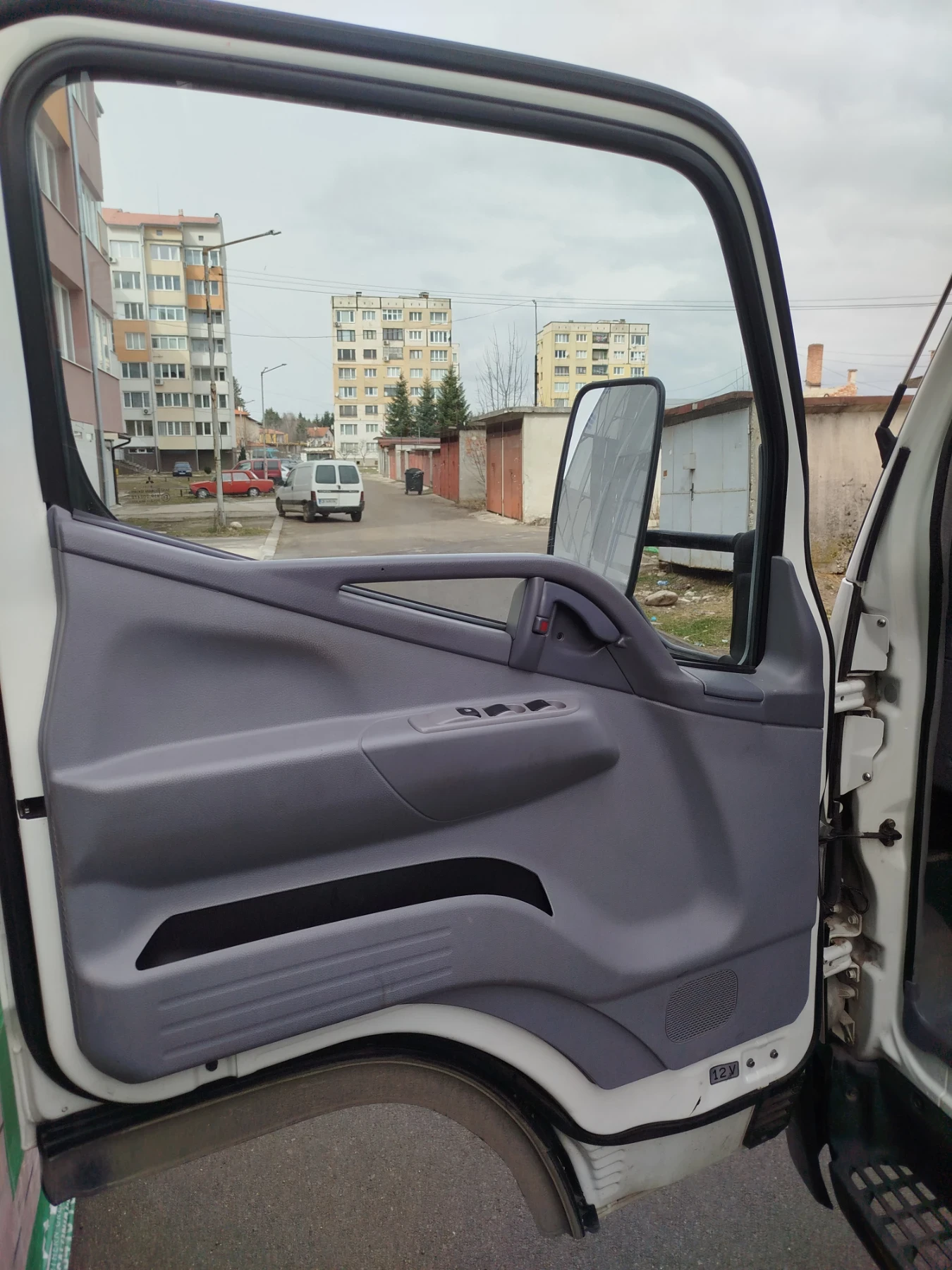 Mitsubishi Canter, снимка 4 - Камиони - 53899362