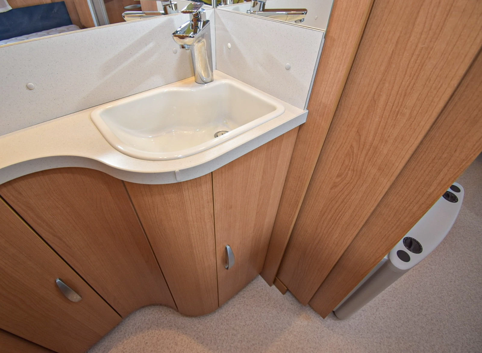 �������� Knaus Sport 500+ ������� | Mobile.bg � ����������� 10