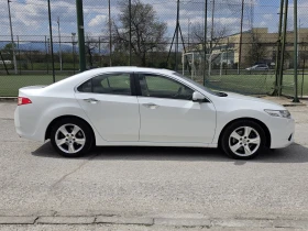 Honda Accord 2.4i-VTEC Дистроник Пълна сервизна история в ХОНДА, снимка 4