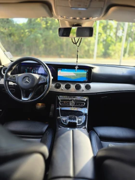 Mercedes-Benz E 220, снимка 2