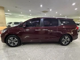 Kia Carnival 2.2D 9-Seater Luxury, снимка 3