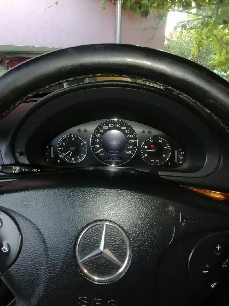 Mercedes-Benz E 320 3.2 Elegance, снимка 7 - Автомобили и джипове - 48904636