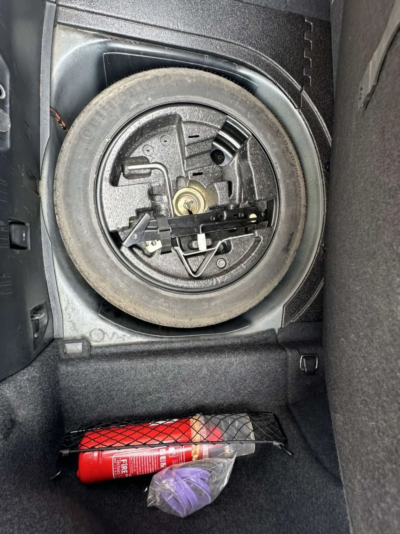 BMW 525 E60, снимка 12 - Автомобили и джипове - 51721735