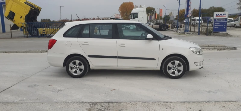 Skoda Fabia 1.2 TSI 86 k.c. 4 цилиндъра , снимка 2 - Автомобили и джипове - 52136673