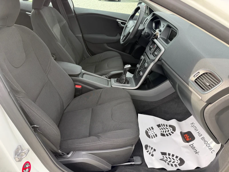 Volvo V40 (KATO НОВА), снимка 14 - Автомобили и джипове - 52660903