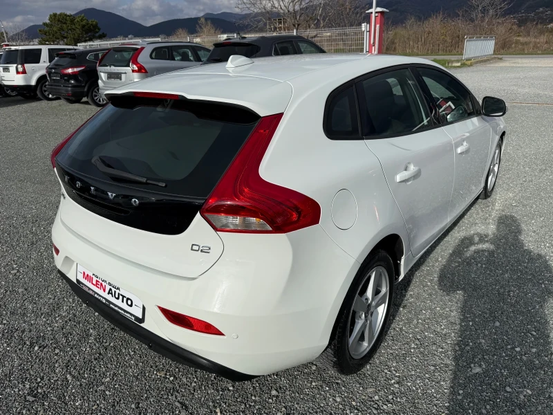 Volvo V40 (KATO НОВА), снимка 6 - Автомобили и джипове - 52660903