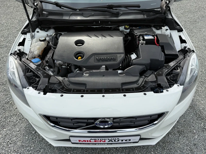 Volvo V40 (KATO НОВА), снимка 17 - Автомобили и джипове - 52660903