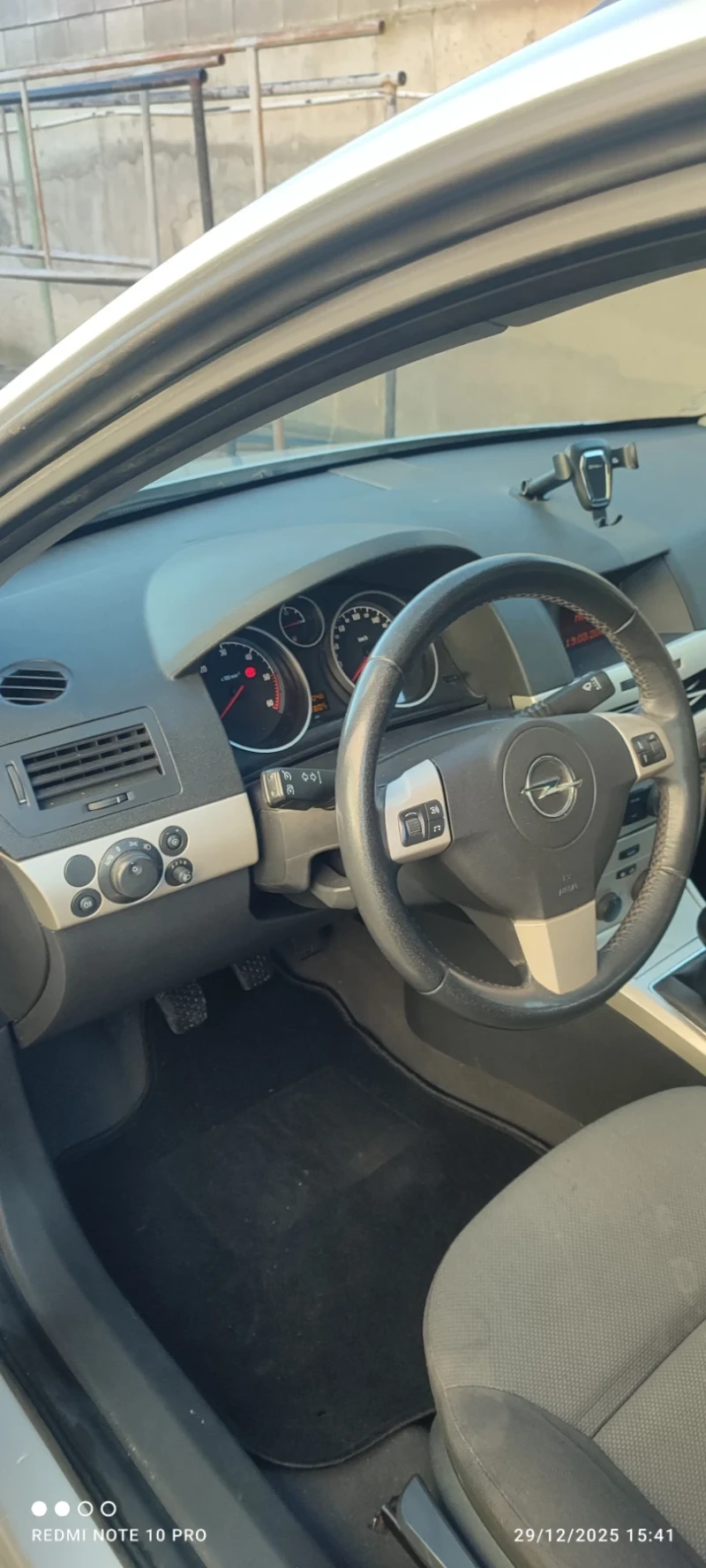 Opel Astra, снимка 10 - Автомобили и джипове - 52957611