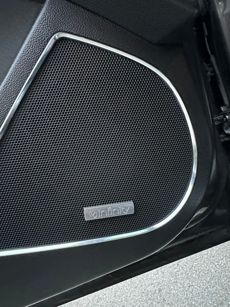 Opel Astra 1.4 EcoFlex, снимка 16 - Автомобили и джипове - 53112536