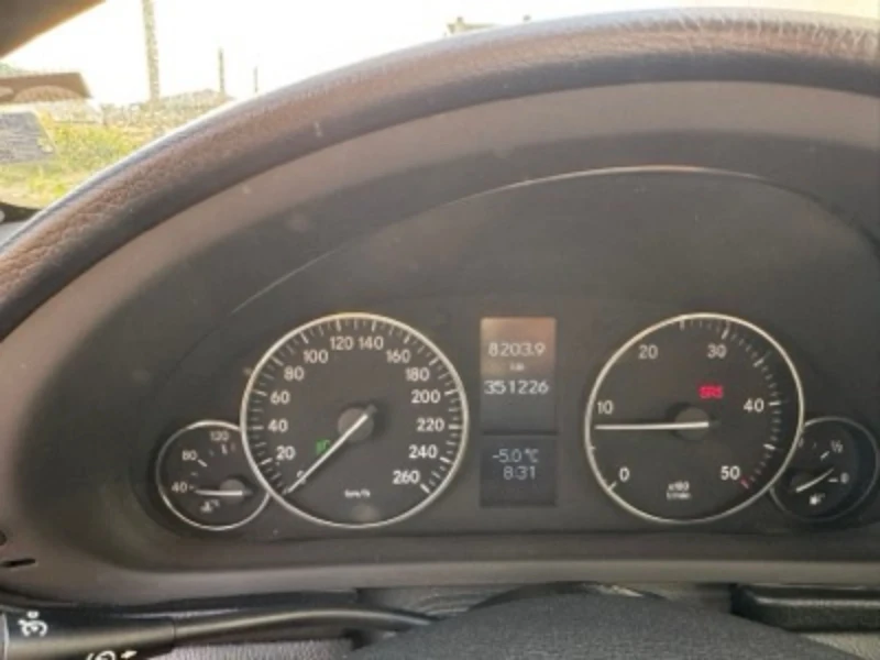 Mercedes-Benz C 220, снимка 12 - Автомобили и джипове - 53474766